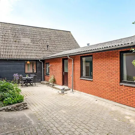 Holiday home Emin - 100m From The Sea In Funen By Interhome *